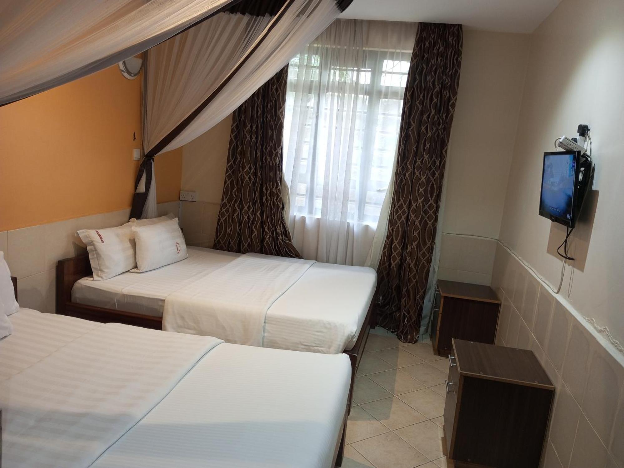 Fourth Parklands Hotel Nairobi Exterior photo