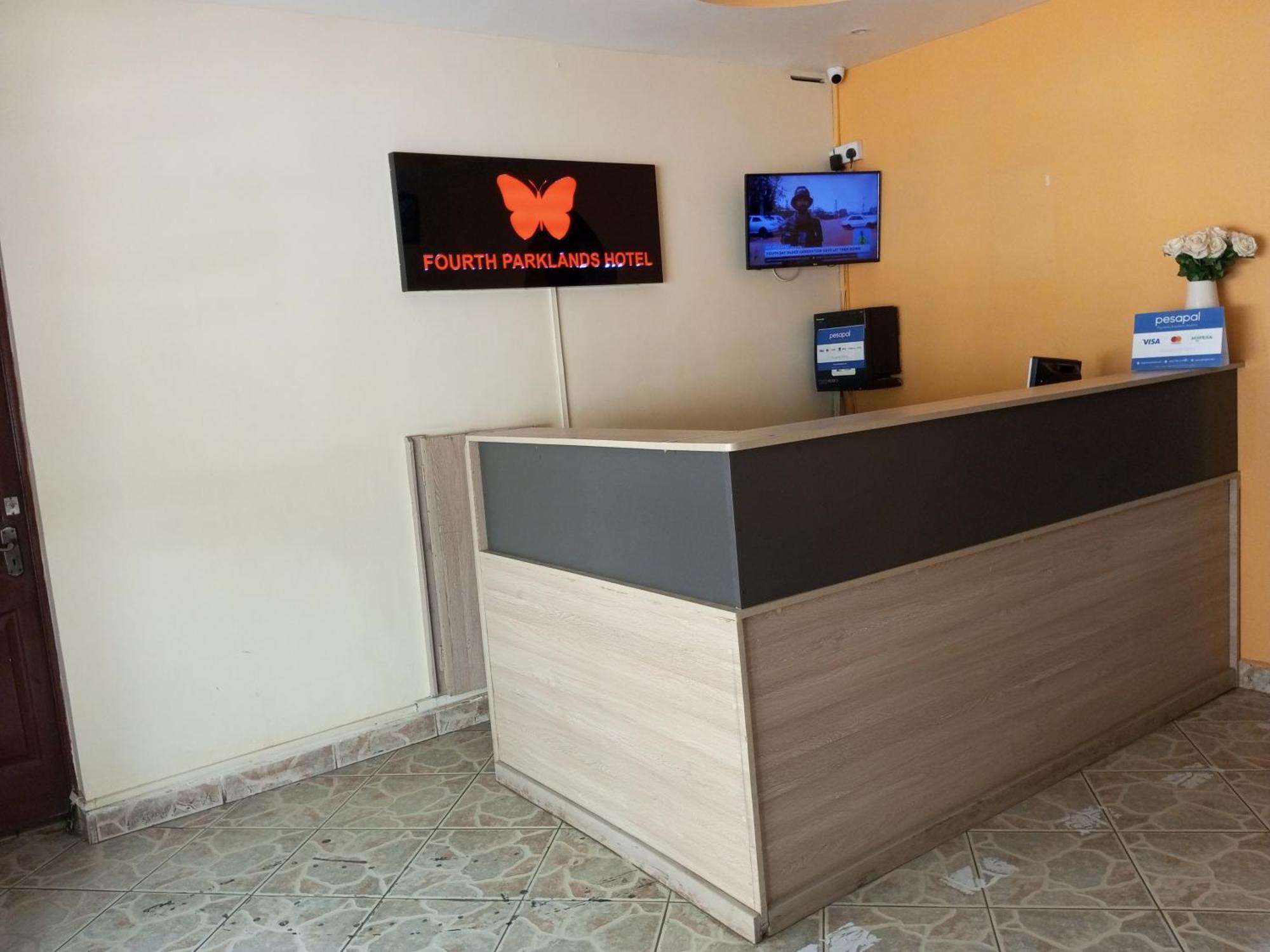 Fourth Parklands Hotel Nairobi Exterior photo