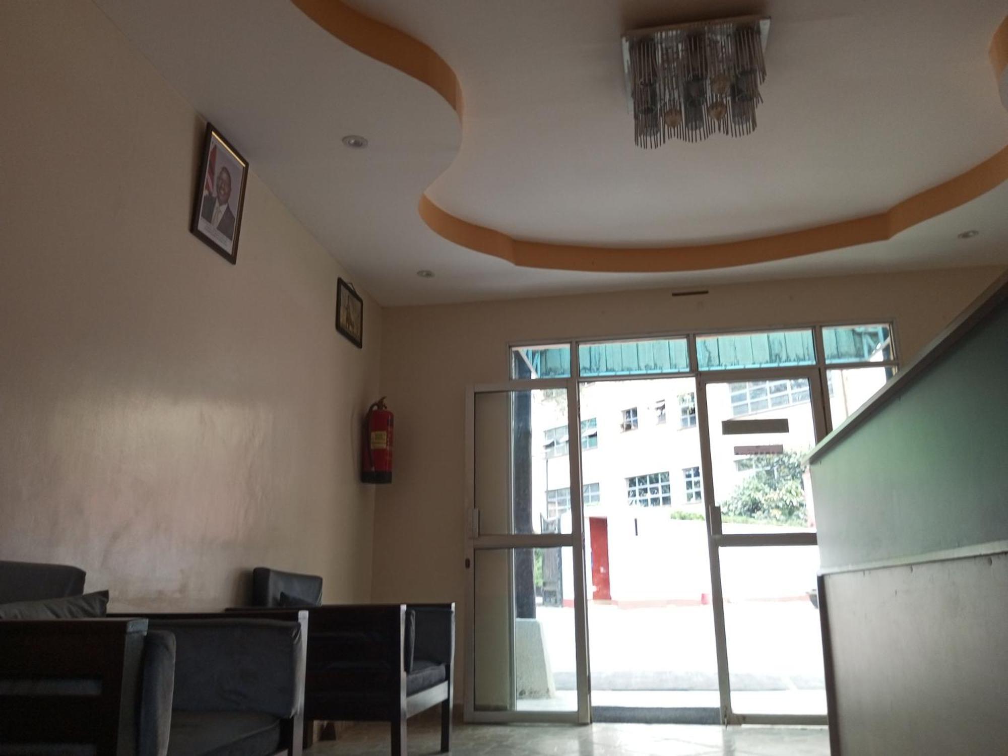 Fourth Parklands Hotel Nairobi Exterior photo